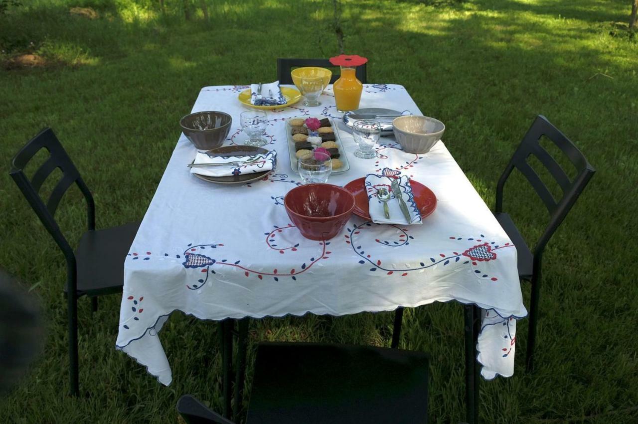 Les Trois Etangs Bed & Breakfast Saint-Viaud Exterior photo